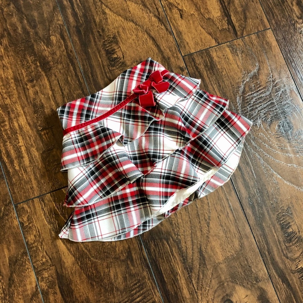 Girls Plaid Ruffle Christmas Skirt. 🎄